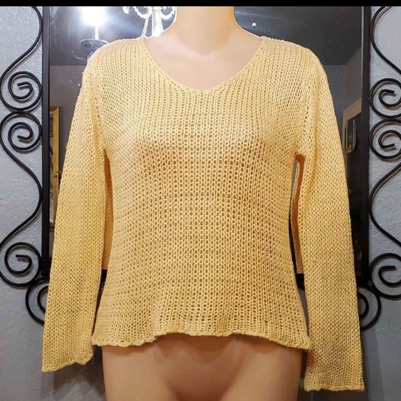 The Great American Sweater Knitted Acrylic Mesh Yellow Sweater - Picture 5 of 7